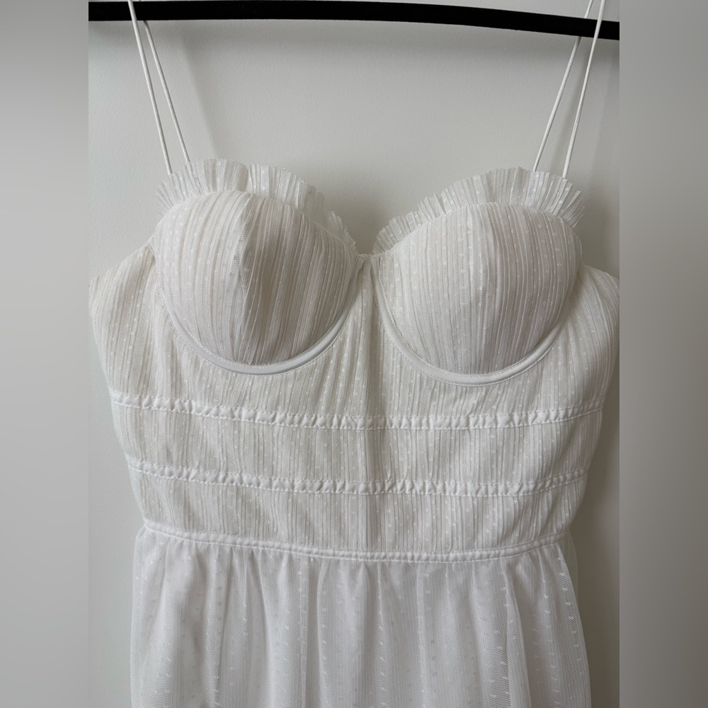 Selfie Leslie White Mesh Overlay Tiered Bustier Maxi Dress - Picture 3 of 6